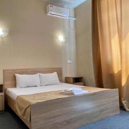 Guest House Sotni Kiev Eksteriør bilde