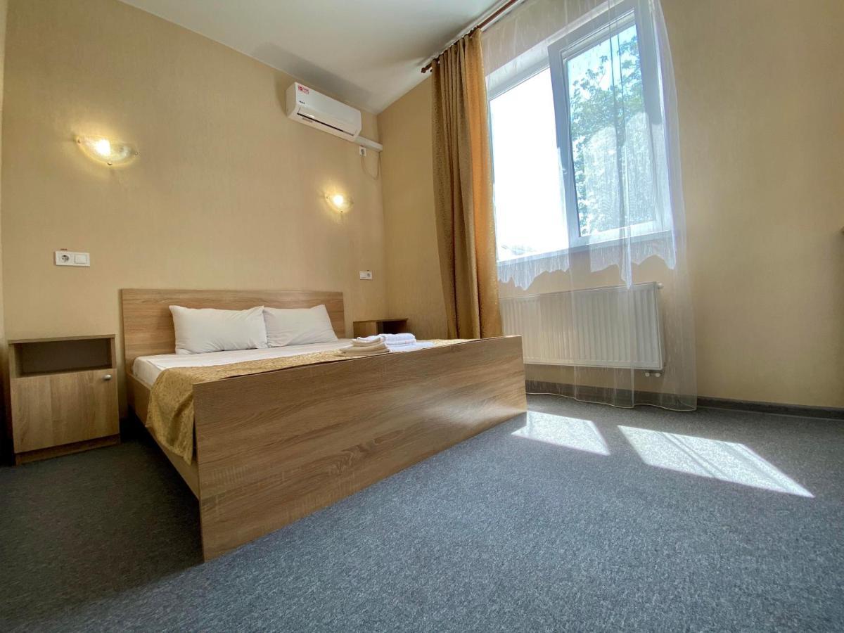 Guest House Sotni Kiev Eksteriør bilde